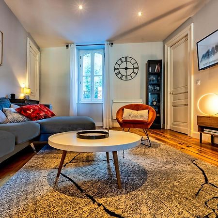 Au Dessus Des Toits Apartment Cauterets Bagian luar foto